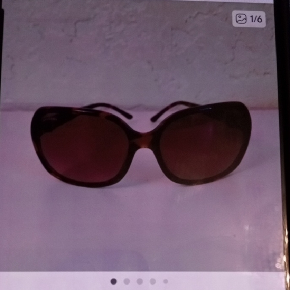 No Case Bvlgari Women Tortoiseshell Frame Sunglasses. NO CASE